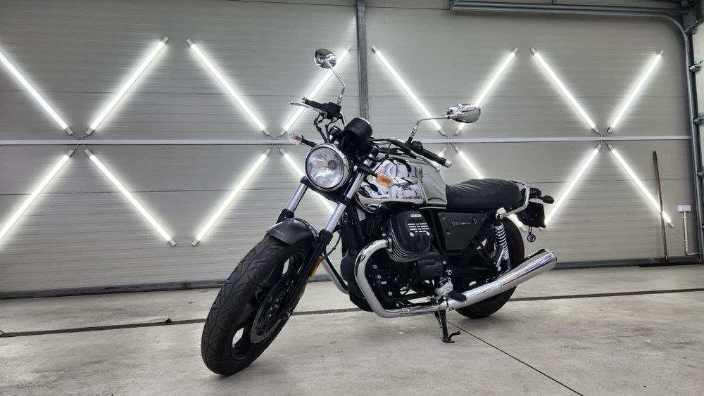 Moto Guzzi V7 Moto Guzzi V7 III Open House – Egzemplarz 097/500 | Stan Salonowy |