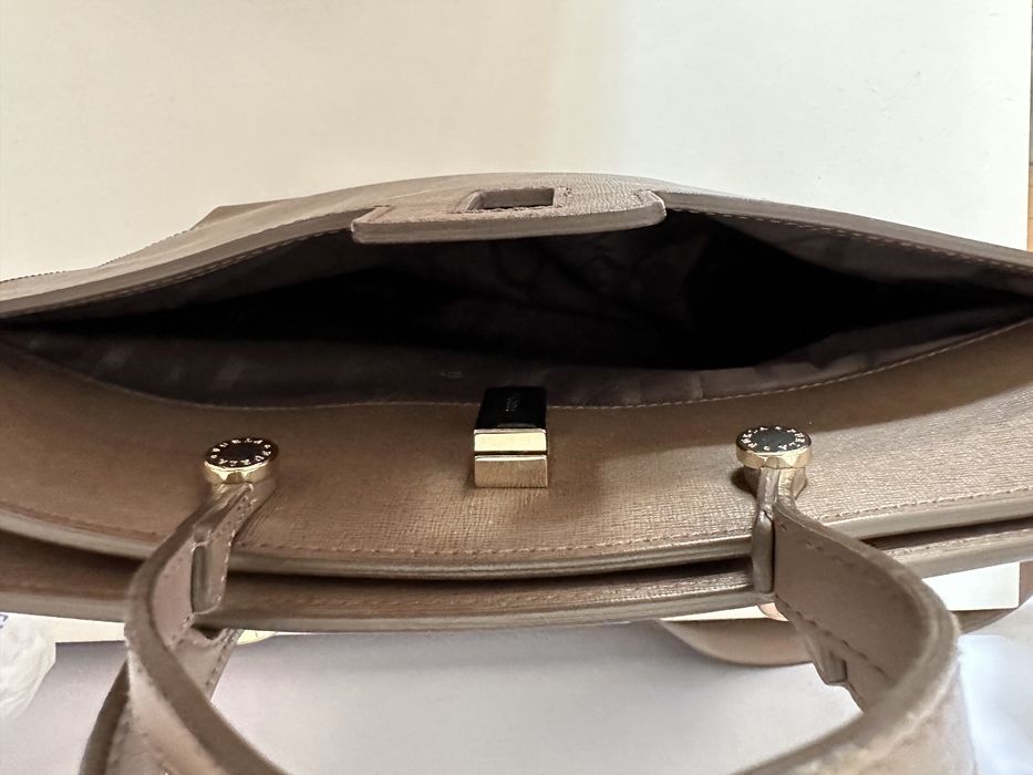 Furla torebka bezowa, skórzana, mieszcząca A4