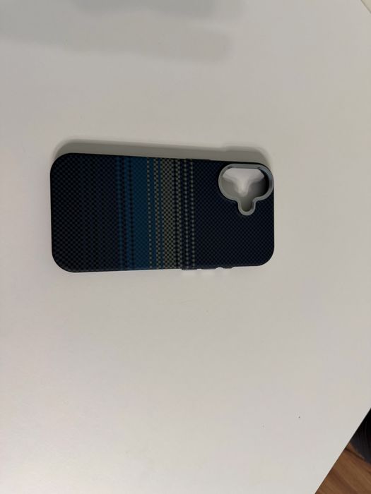 Чохол iPhone 17 MagSafe чорний карбоновий принт