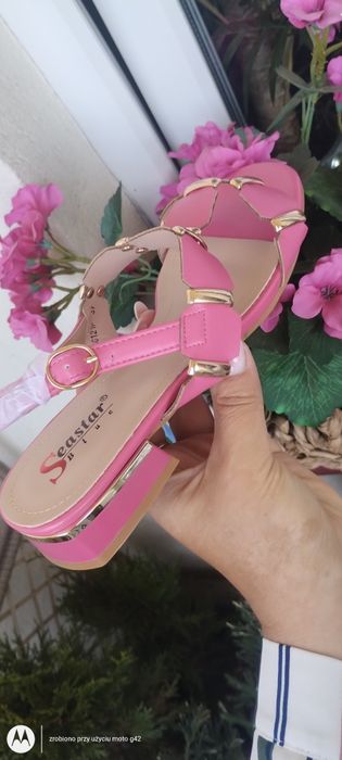 Piękne sandałki damskie