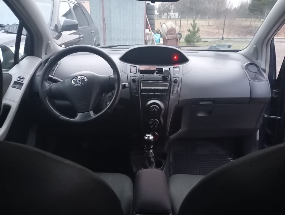 TOYOTA YARIS II 1.4 diesel  6 biegów Klima