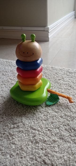 Brinquedo de madeira de encaixe das formas