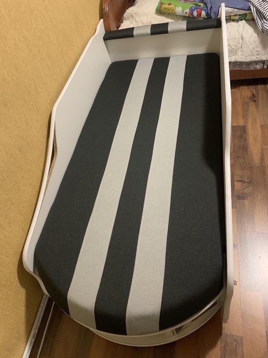 Кровать-машина. Ліжко-машина