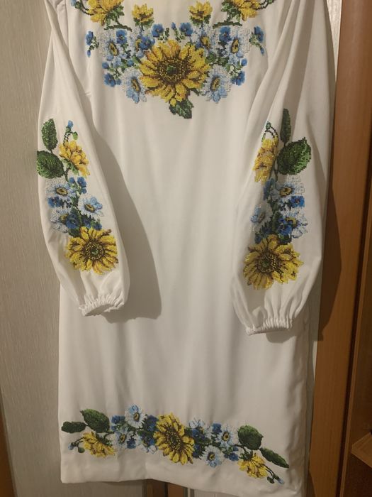 Плаття, вишите бісером!