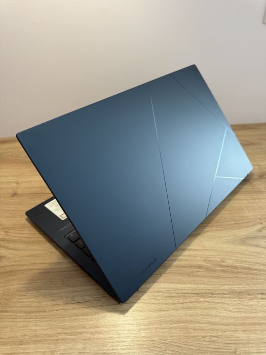 Asus Zenbook 15" OLED, 120 HZ, 32Gb/1Tb, Ryzen 7 7735U, 8 ядер, 65 Wt•год., Ідеальний стан