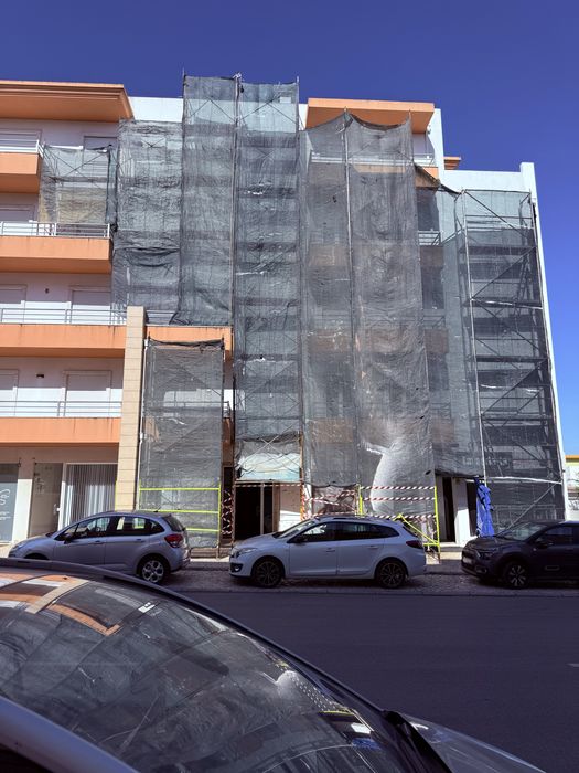 Serviços rápidos Pinturas Pladur Canalização Parquet