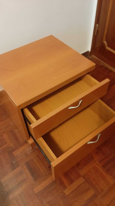 Mesa cabeceira 2 gavetas