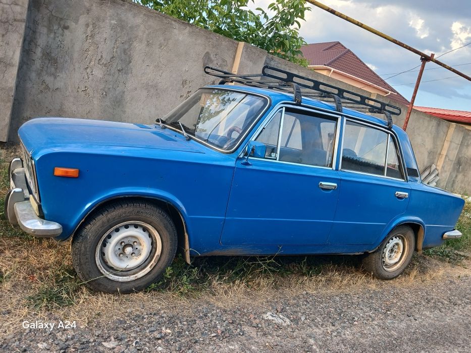 Авто жигули  ваз 2103 , год 1976