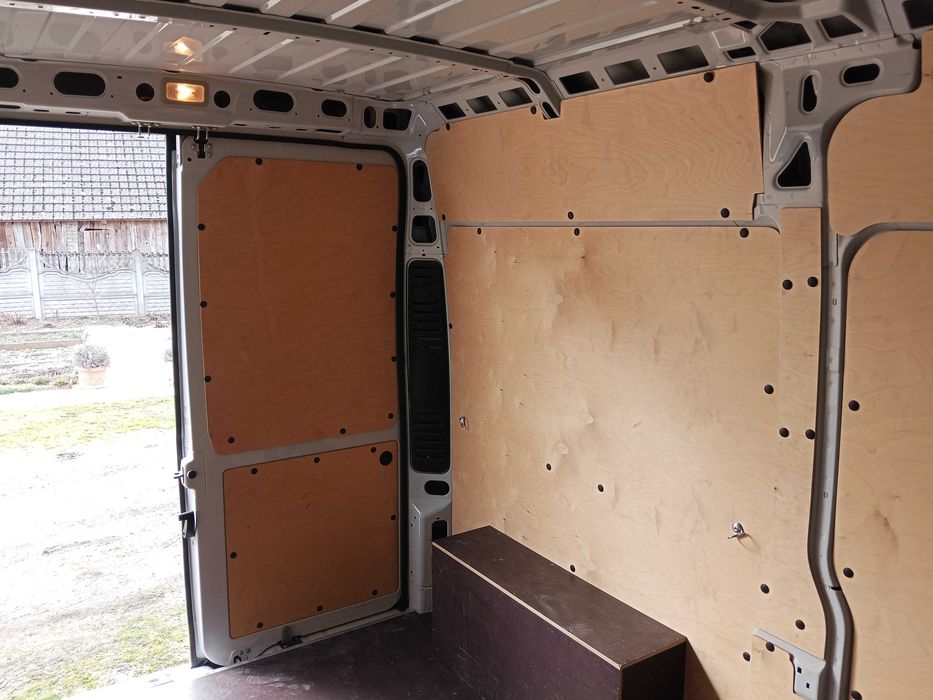 Obicie do samochodu dostawczego l2h2