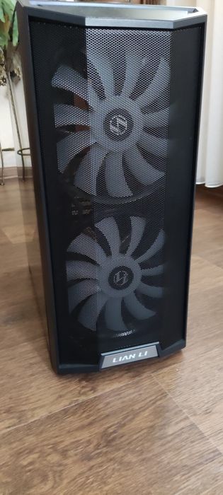 Продам корпус Lian li Lancool 215 (Black)