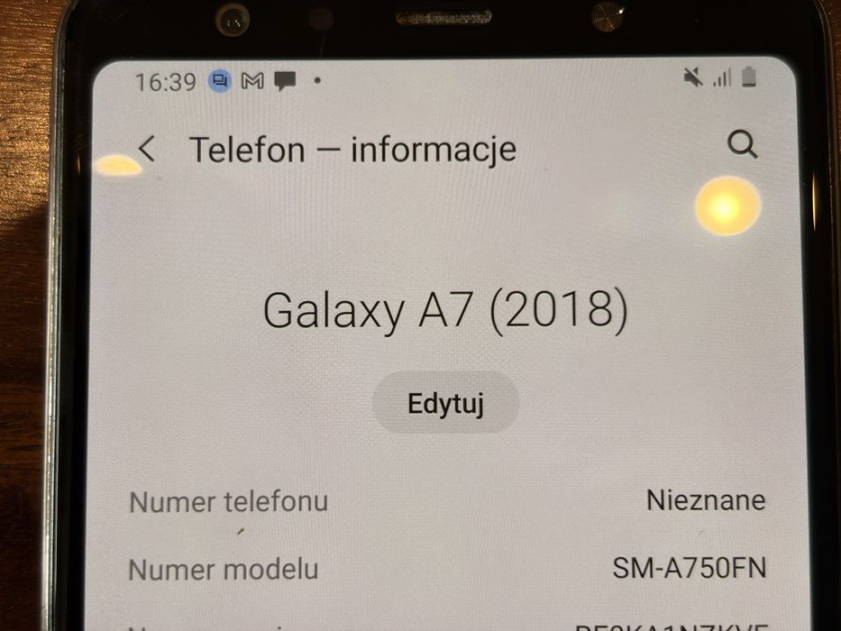 Samsung Galaxy A7 2018 64 GB / 4 GB RAM SM-A750FN + etui