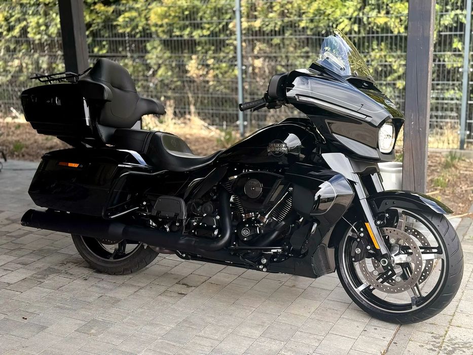 Harley-Davidson Touring Street Glide Harley Davidson Street Glide Ultra 2025 - stan salonowy cesja