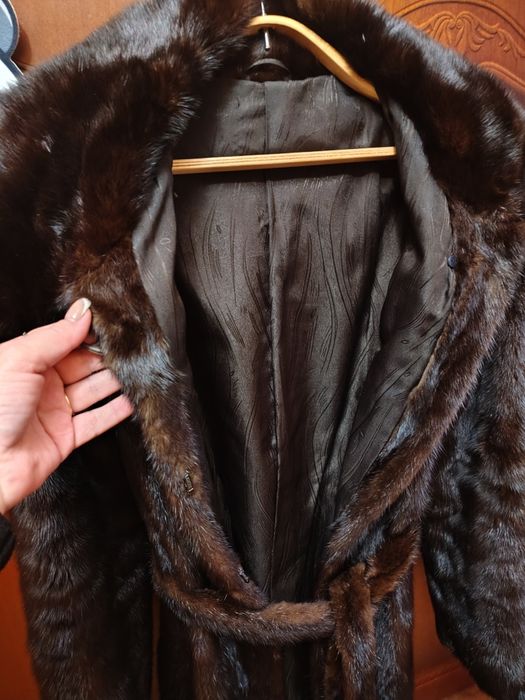 Шуба норковая темно коричневая
