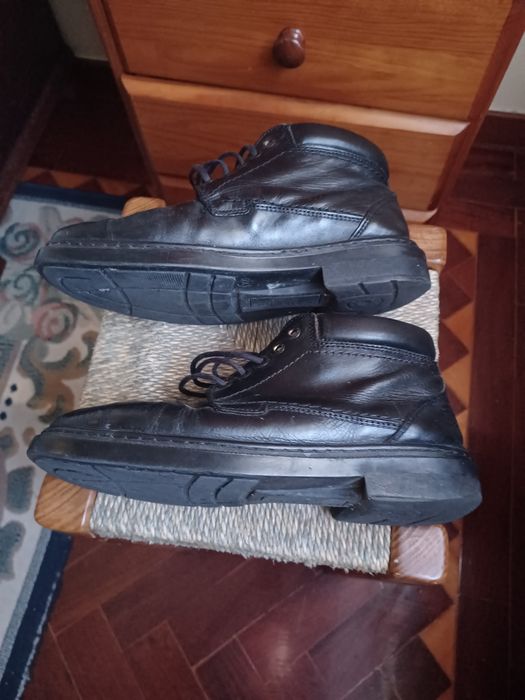 Botas e sapatos de homem tam 39