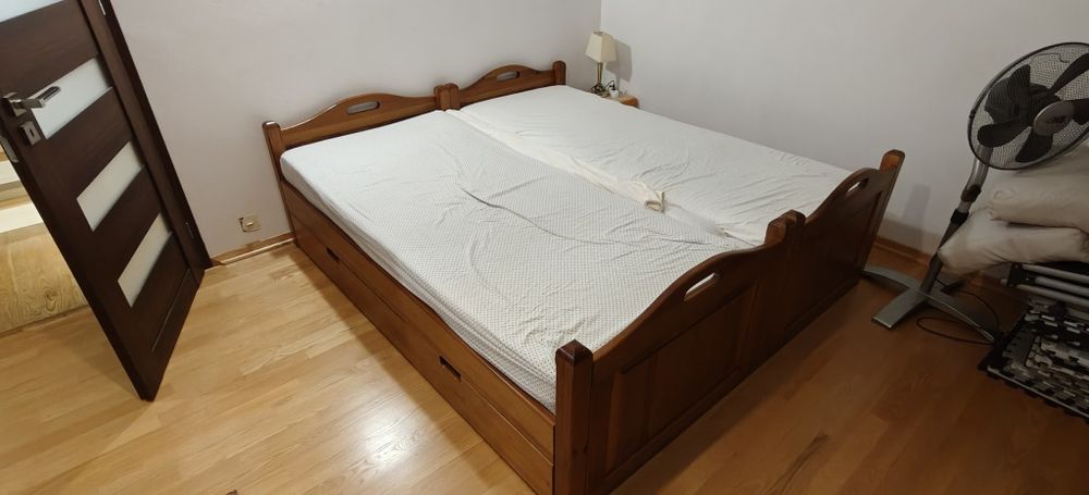Łóżka drewniane z materacem 207x97 i 207x87