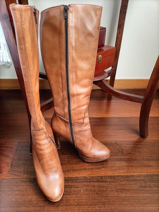 Botas senhora em pele, cano alto , cor Camel