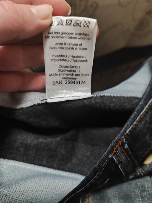 Legginsy czarne śliskie w typie jeansów L