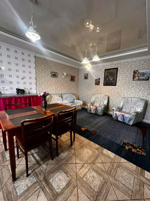 Оренда двоповерхового  будинку