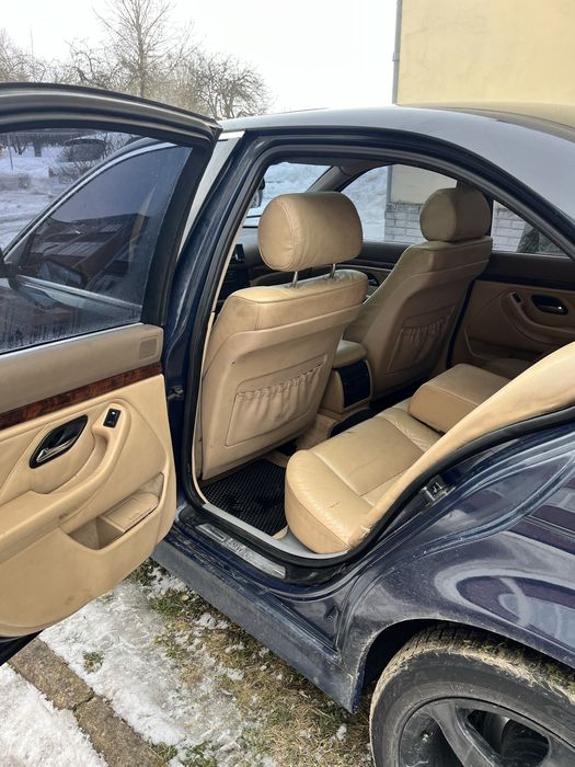 Продам BMW e39 2.5