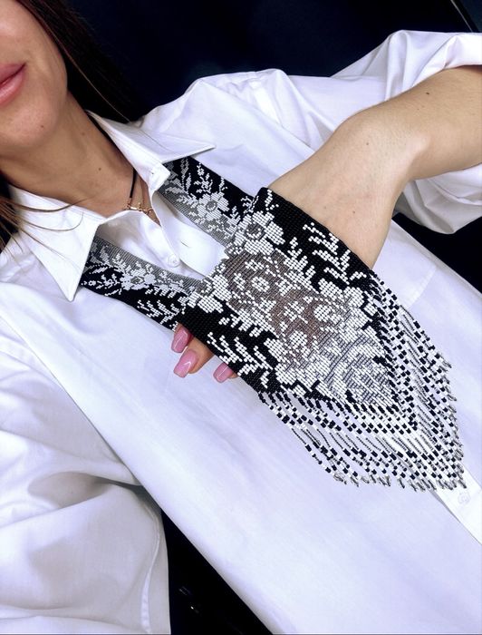 Гердан прикраса з бісеру в наявності