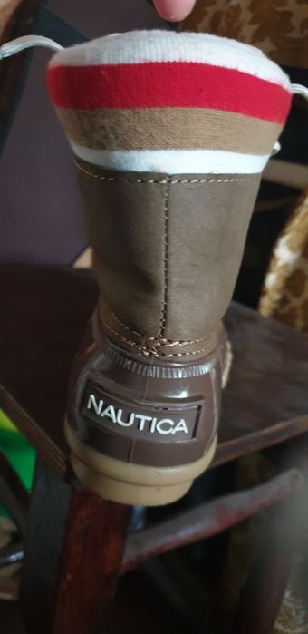 Фирменные утепленные ботинки