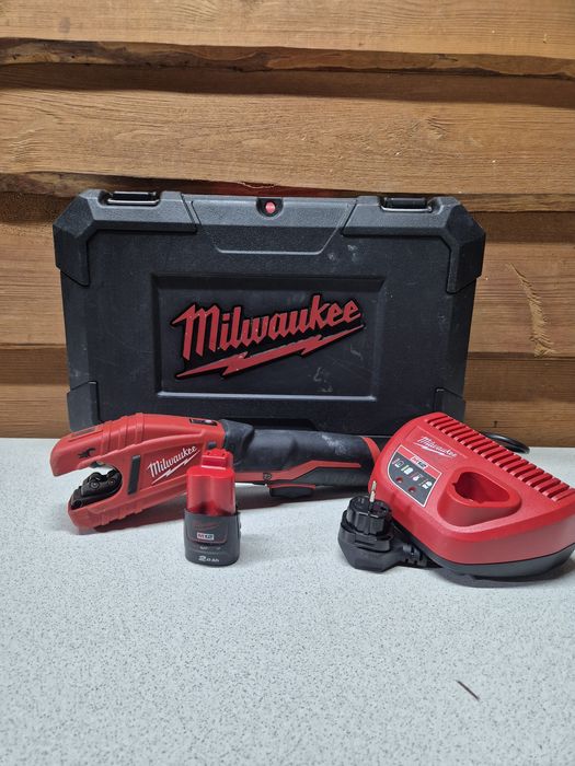 Milwaukee Obcinak do Rur C12 Pc Zestaw! A08