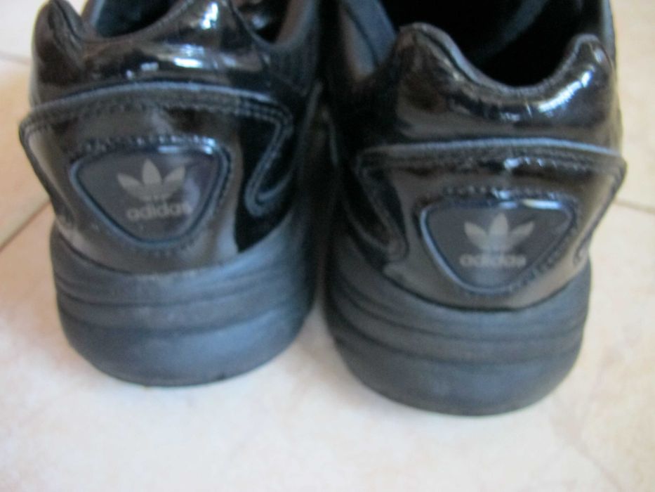 кросовки adidas falcon