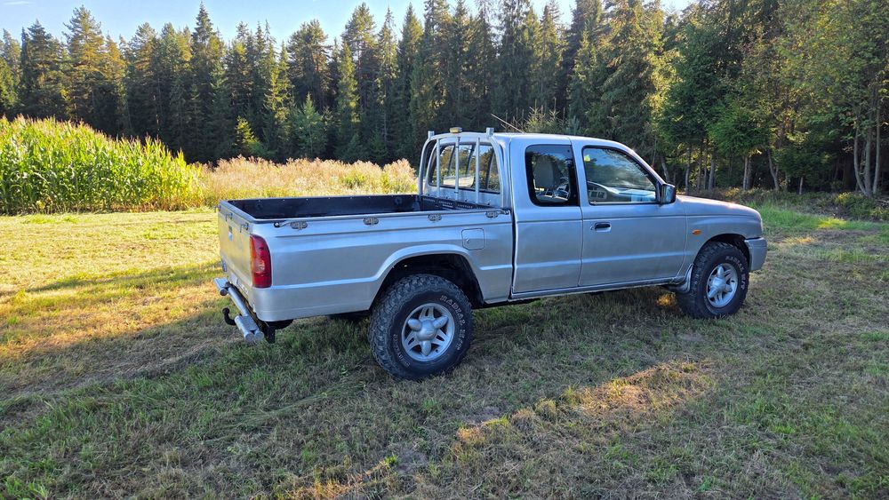 Mazda b2500 4x4 PickUp
