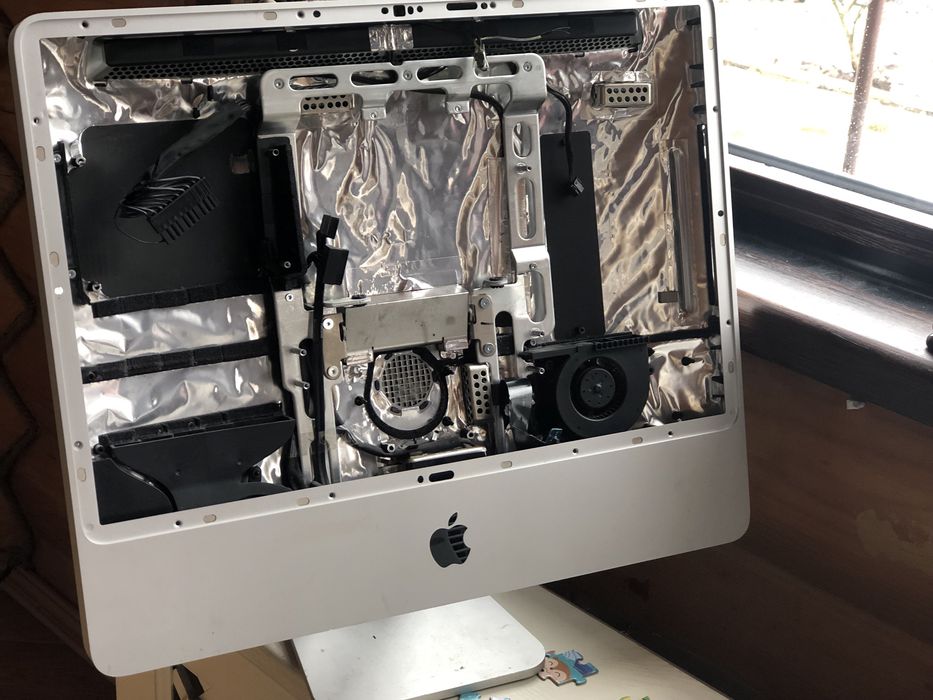 Корпус imac 20 2008 без экран. Есть и корпус imac 27 2009-2011
