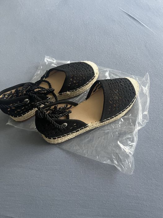 Espadryle wiązana .