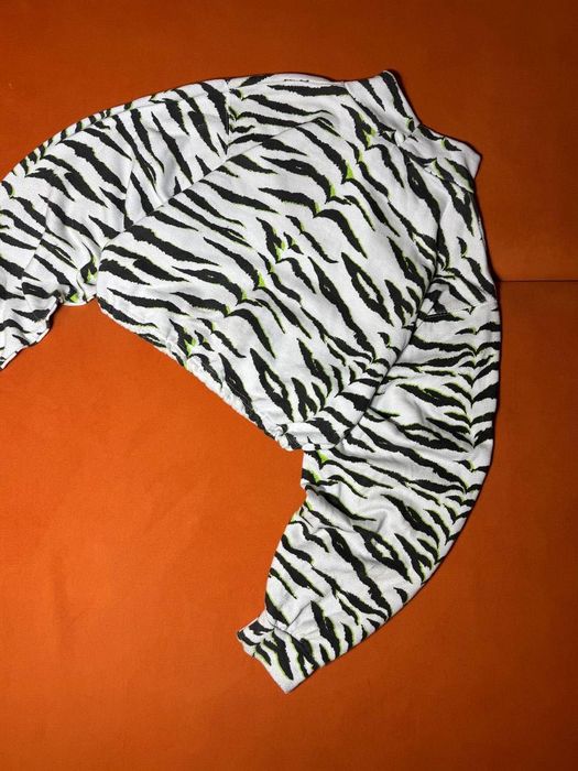 Кофта Bershka на утяжке