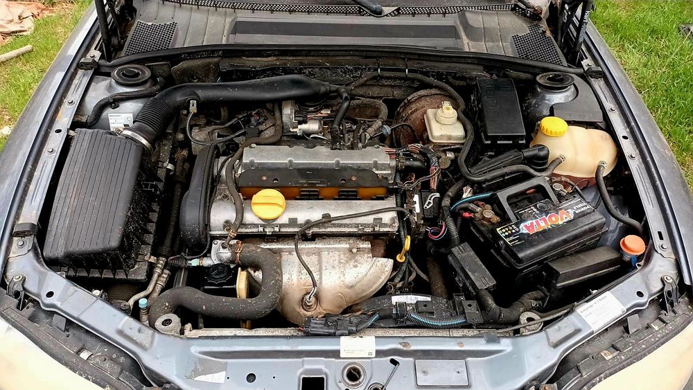 Опель вектра Б на ходу