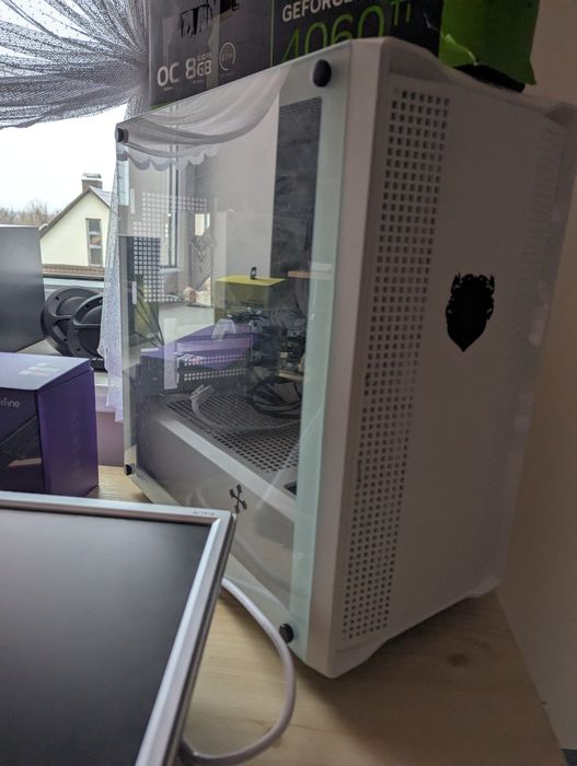 VGN,AOC,Aula,Hator,Fifine,4060ti,5600