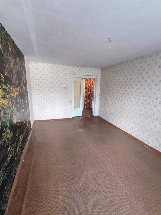 Продам квартиру в смт Чутове