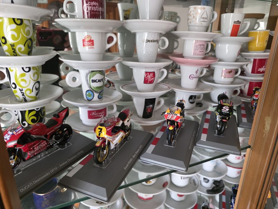 Moto de coleção moto GP 42motos nao ligar para burlas MB way