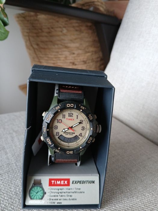Timex Expedition obrotowy bezel