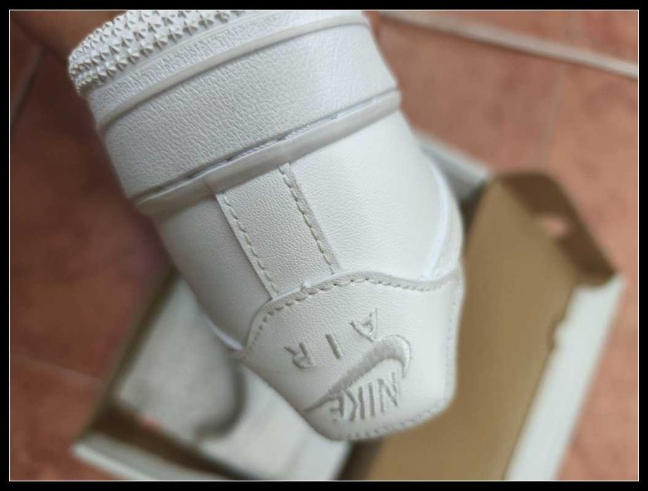 Nike, damskie buty do biegania, białe, rozmiar 38