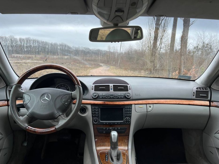 Mercedes-Benz E320 2004 рік автомат 3,2 газ/бенз ДЛЯ військових