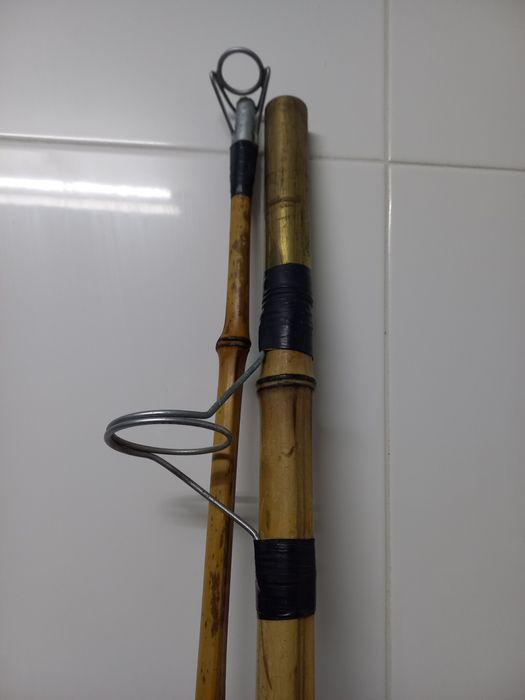 Cana de pesca  em bambu  para pesca ao comgro com 3.60 mts em otimo estado.