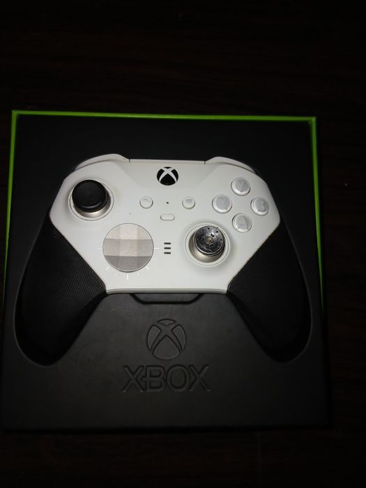 Xbox Series S  + comando elite series 2 *