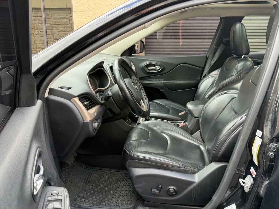 Jeep Cherokee Limited      2017