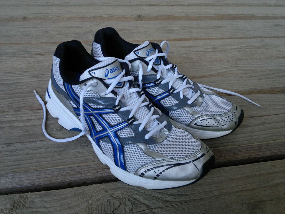 Кроссовки  Asics