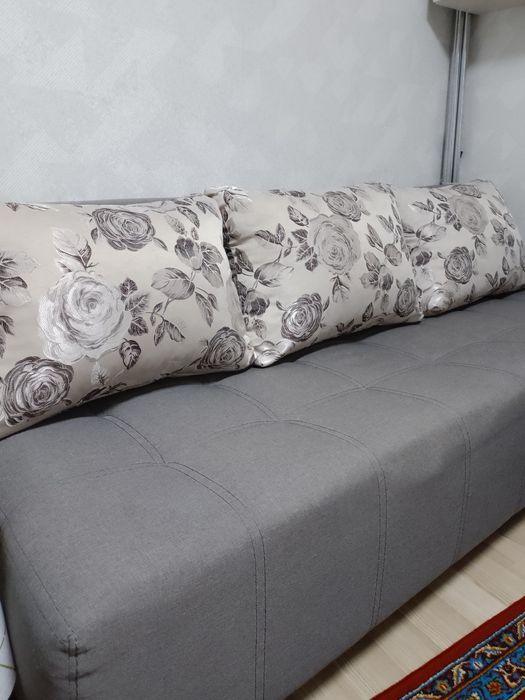 Терміново продам розкладний диван