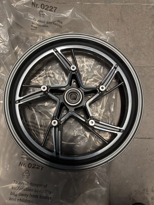 Felga przod BMW R Nine r12 nowa