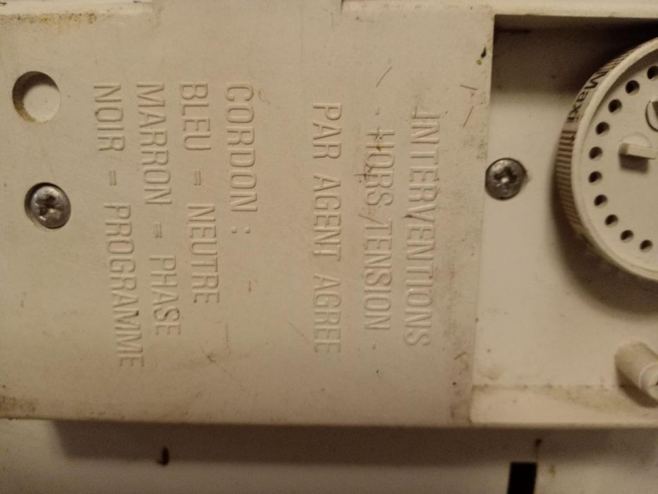 Grzejnik elektryczna z termostatem