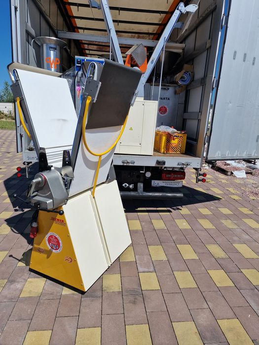 Тісторозкатка Тестораскатка Тістокаталка для пиццы слойки RONDO NEU +