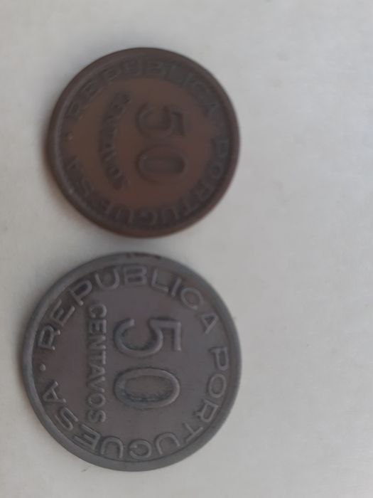 Lote de moedas antigas - Moçambique