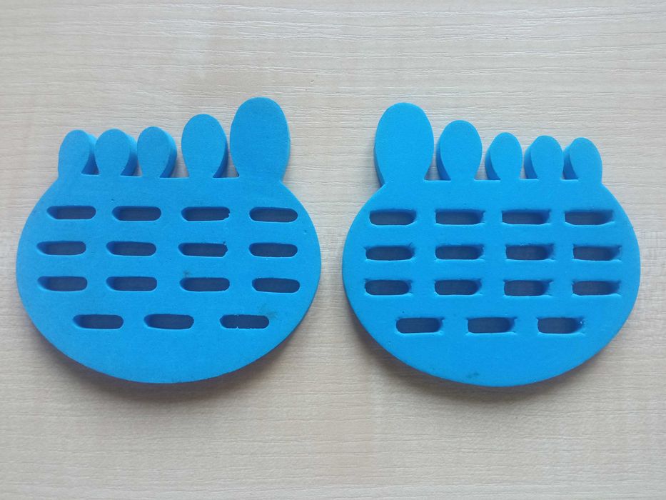 Ekspozytor na pierścionki na stopę Ekspozytory stópki 8,5 x 8 cm 2 szt 44