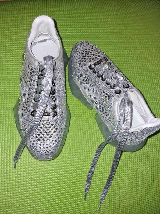 Гламурні кросівки фірми Jim Ychoo