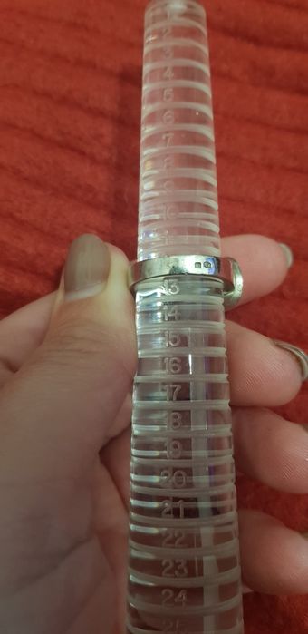 Anel prata com três zirconias lapidadas